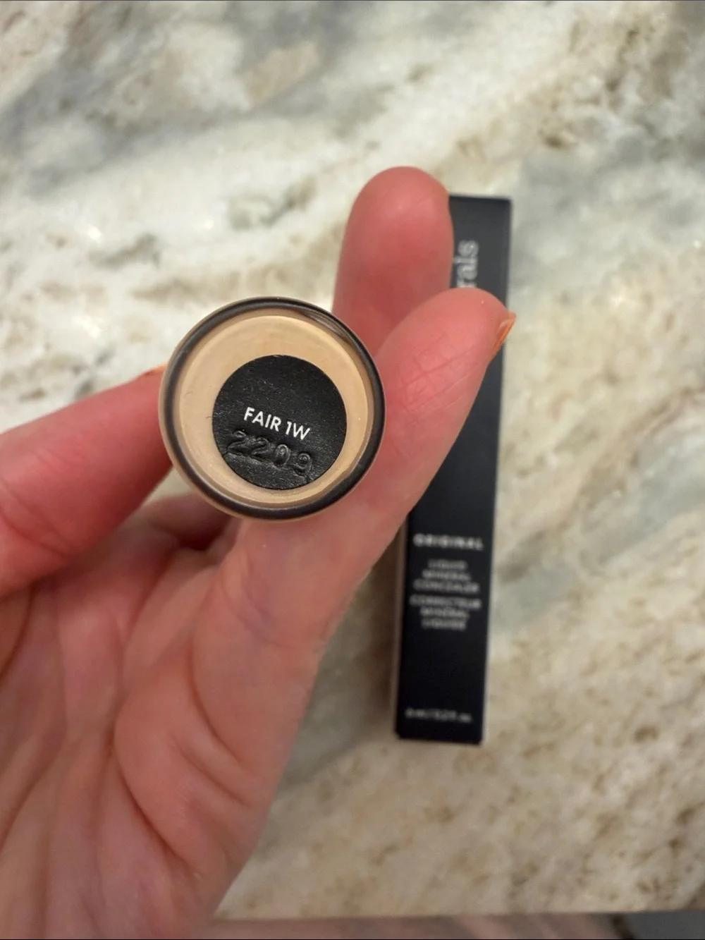 bareMinerals Liquid Mineral Concealer — Fair 1W